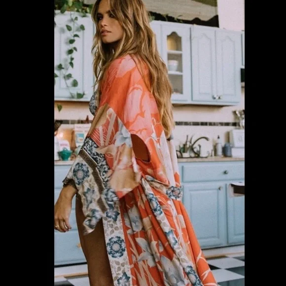 Gently used Spell Cherry blossom robe - s/m - Picture 1 of 6